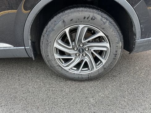 Used 2023 Lincoln Aviator AWD image 13