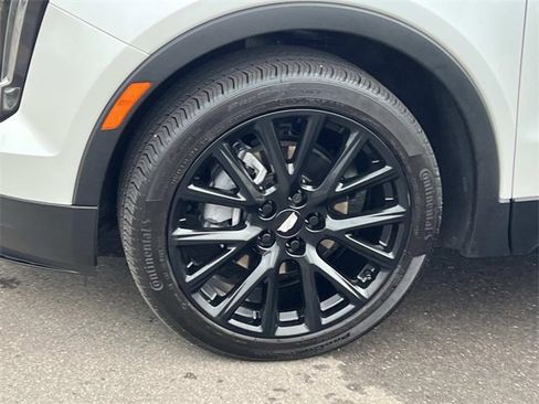 Certified 2023 Cadillac XT4 Sport w/ LPO, Onyx Lite Package image 31