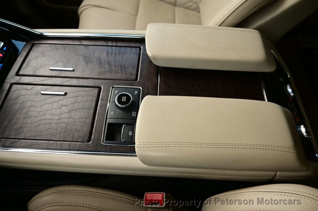 Used 2019 Lincoln Navigator Reserve w/ Cargo Package AWD/4WD image 32