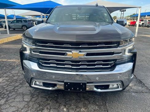 Used 2021 Chevrolet Silverado 1500 LTZ AWD/4WD image 2