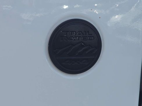 Used 2022 Jeep Wrangler Unlimited Sahara AWD/4WD image 36