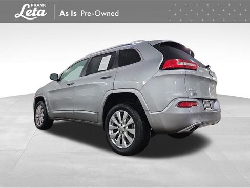 Used 2017 Jeep Cherokee Overland image 8