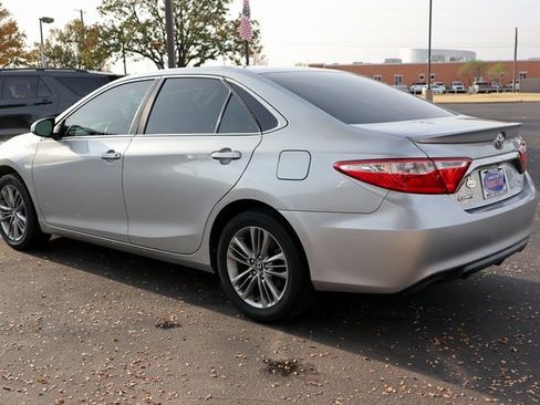 Used 2017 Toyota Camry SE image 13