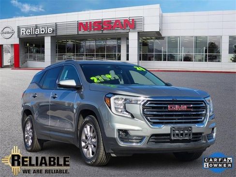 Used 2024 GMC Terrain SLT image 1