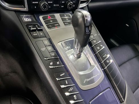 Used 2011 Porsche Panamera 4 image 17