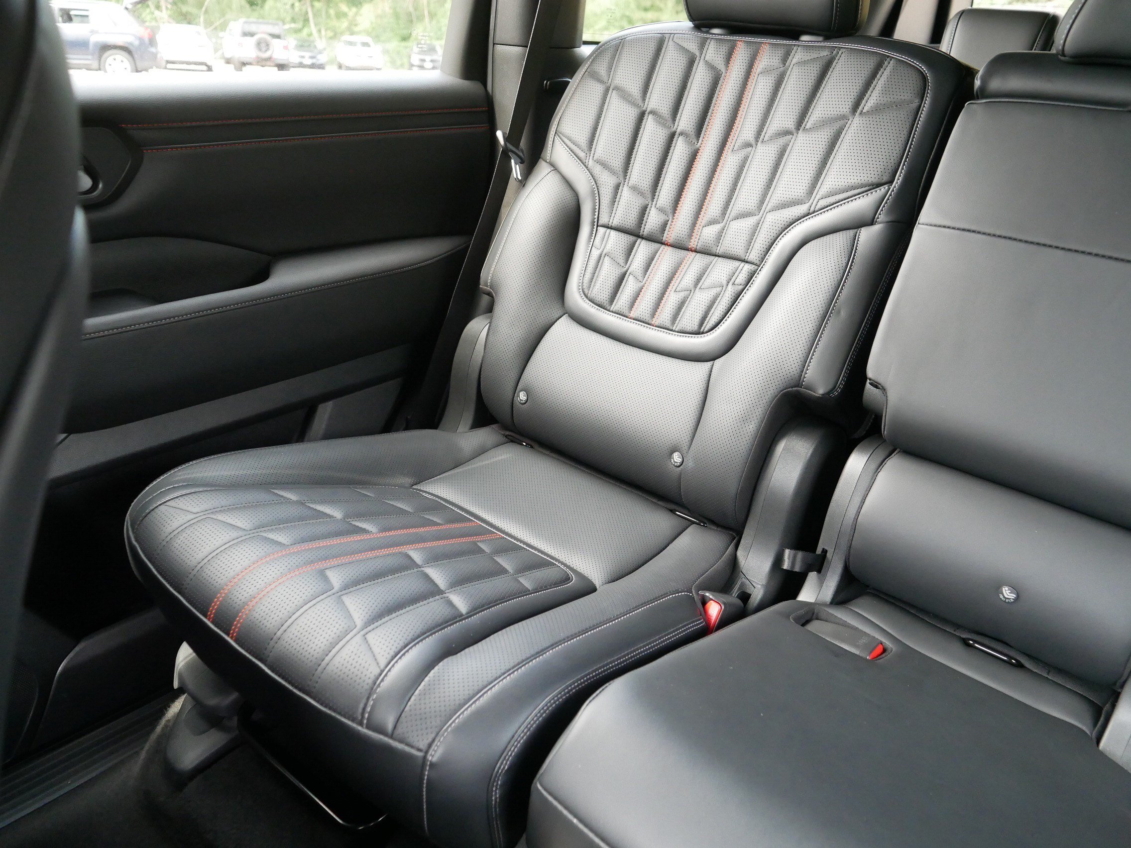 Certified 2025 Nissan Armada PRO-4X AWD/4WD image 12