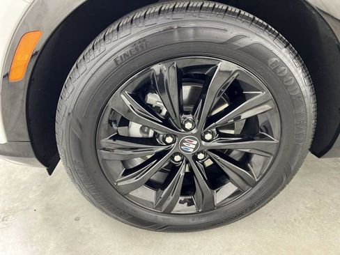 Used 2025 Buick Envista Sport Touring w/ Convenience I Package FWD image 31