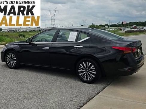 Used 2025 Nissan Altima 2.5 SV FWD image 6