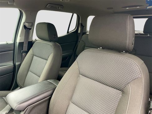 Used 2023 GMC Acadia SLE w/ Driver Convenience Package image 12