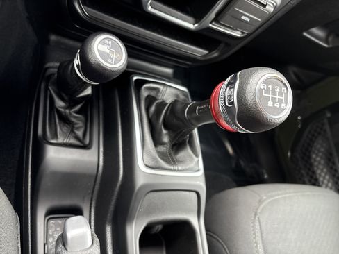 Certified 2023 Jeep Gladiator Sport image 31