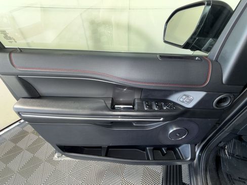 Used 2020 Ford Expedition Limited w/ Equipment Group 303A AWD/4WD image 15