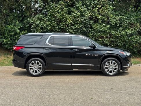 Used 2020 Chevrolet Traverse Premier FWD image 4