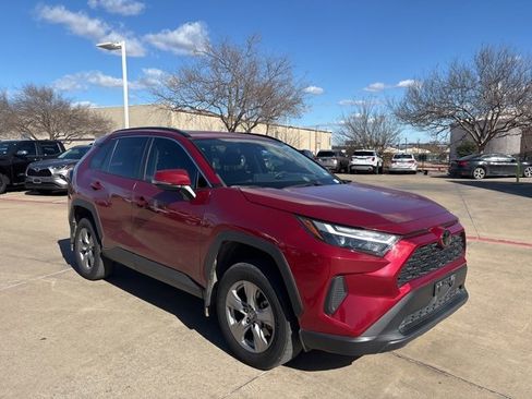Used 2023 Toyota RAV4 XLE image 3