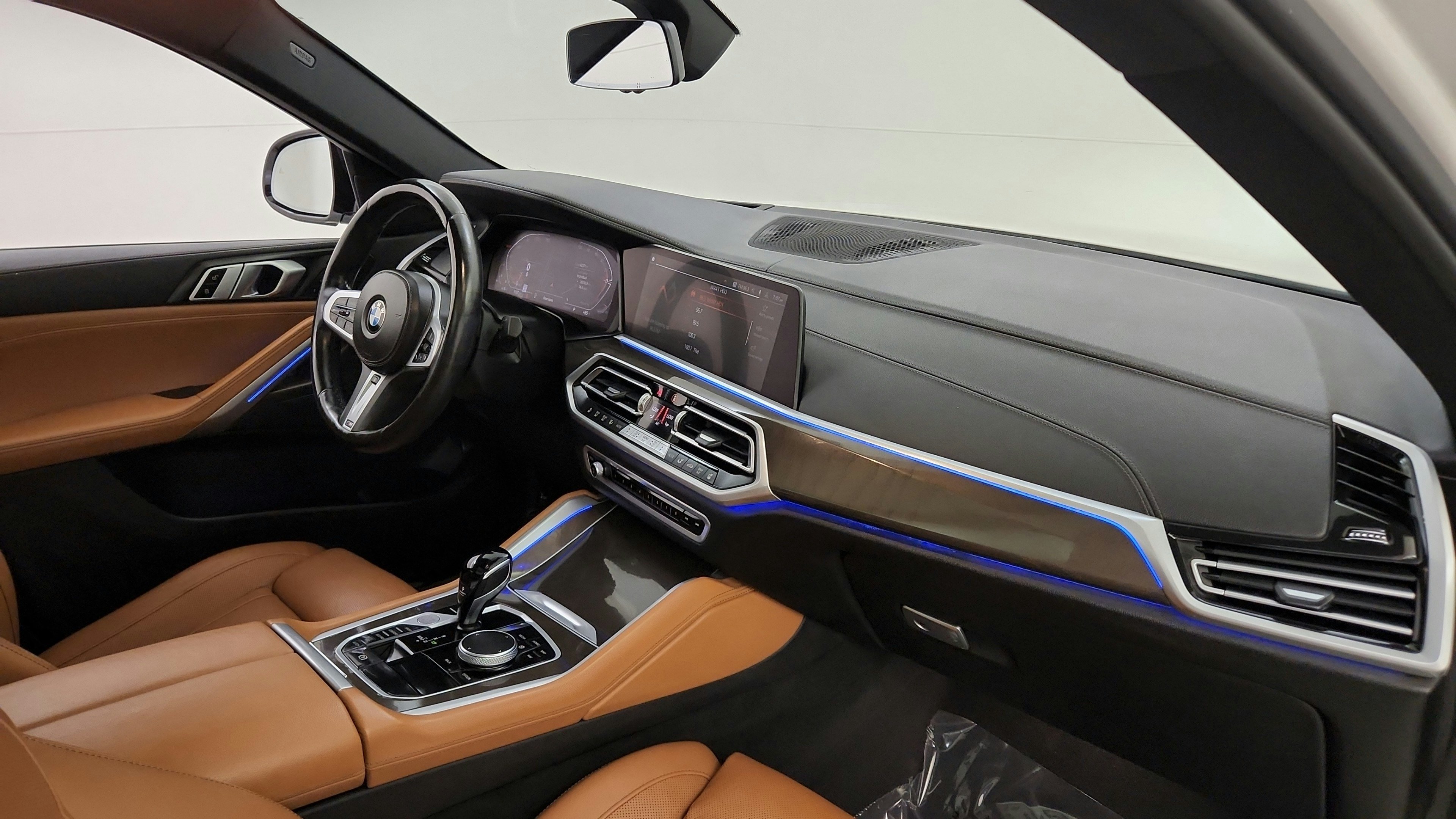 Used 2022 BMW X6 xDrive40i w/ M Sport Package AWD/4WD image 34