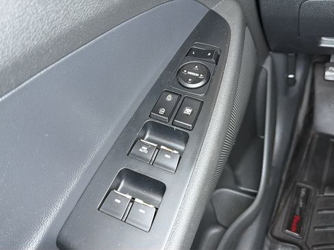 Used 2016 Hyundai Tucson Limited w/ Option Group 03 AWD/4WD image 18