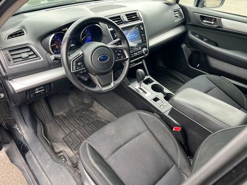Used 2019 Subaru Outback 2.5i Premium AWD/4WD image 17