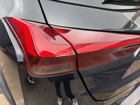 Used 2019 Lexus UX 250h image 23