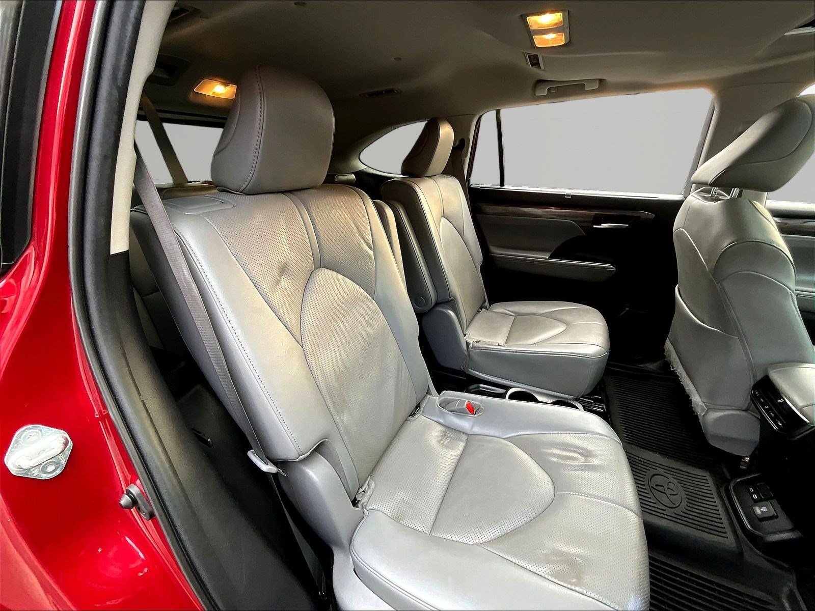 Used 2023 Toyota Highlander Limited AWD/4WD image 25