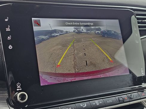 Used 2024 Jeep Wagoneer L Series II image 11