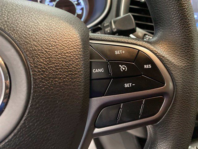 Used 2019 Jeep Cherokee Latitude FWD image 18