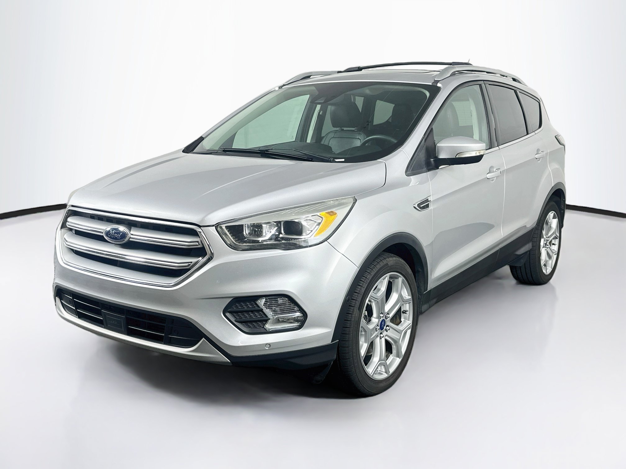 Used 2017 Ford Escape Titanium w/ Equipment Group 301A FWD image 3