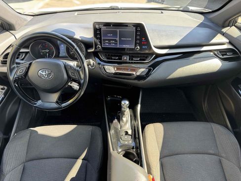Used 2019 Toyota C-HR XLE image 22