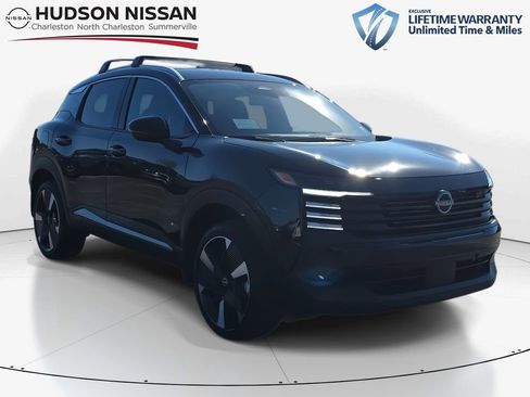 New 2026 Nissan Kicks SR FWD image 1