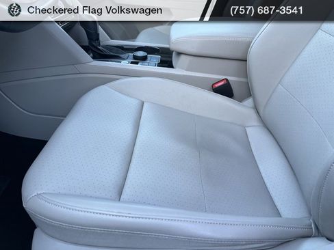 Used 2022 Volkswagen Atlas SE w/ Panoramic Sunroof Package image 27