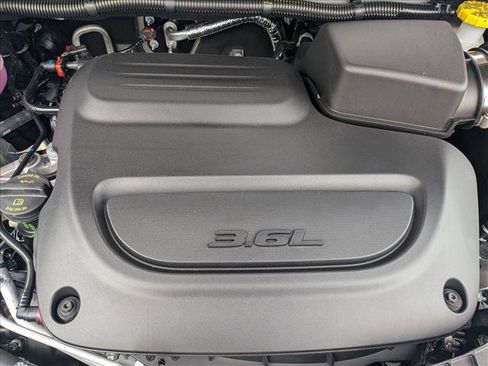 New 2026 Chrysler Pacifica Limited image 16