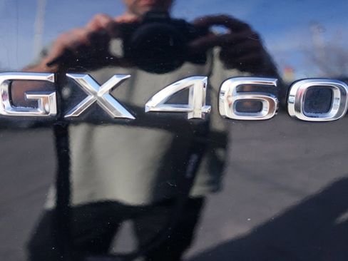 Used 2021 Lexus GX 460 Luxury w/ Sport Design Package image 22