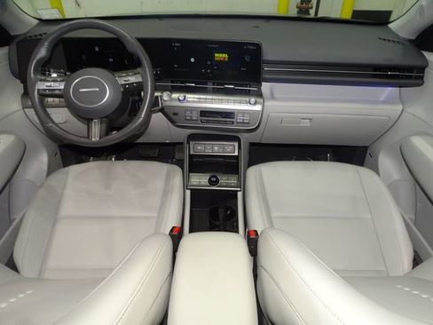 Used 2024 Hyundai Kona Limited FWD image 31