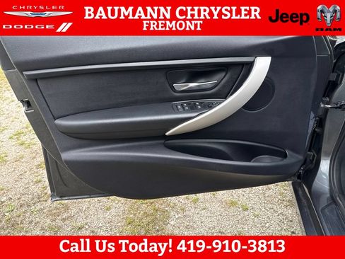 Used 2014 BMW 320i xDrive Sedan AWD/4WD image 10