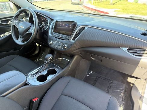 Used 2024 Chevrolet Malibu LT image 43