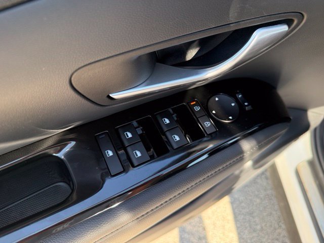 Certified 2025 Hyundai Tucson Limited FWD image 19