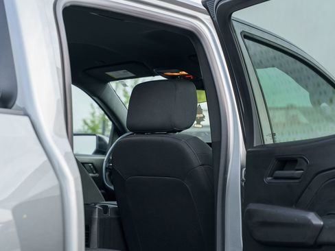 Used 2023 Chevrolet Colorado W/T w/ WT Convenience Package II AWD/4WD image 16