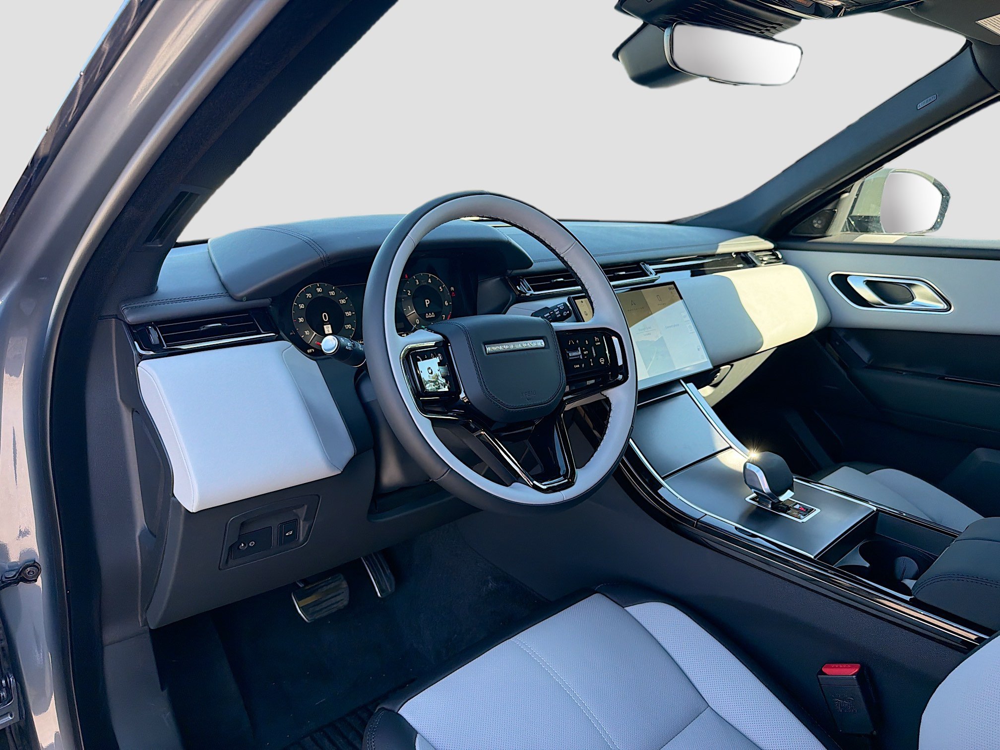 New 2026 Land Rover Range Rover Velar Dynamic SE AWD/4WD image 25