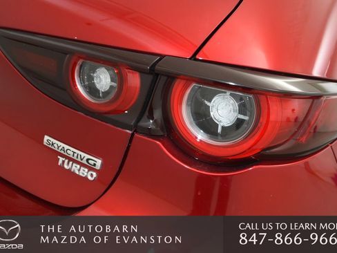 Used 2025 MAZDA MAZDA3 Hatchback w/Premium Plus Pkg image 37