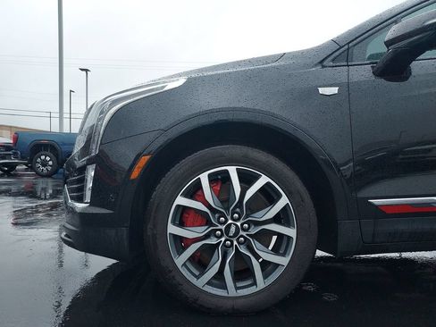 Used 2024 Cadillac XT5 Sportv w/ LPO, Red Accent Package AWD/4WD image 16