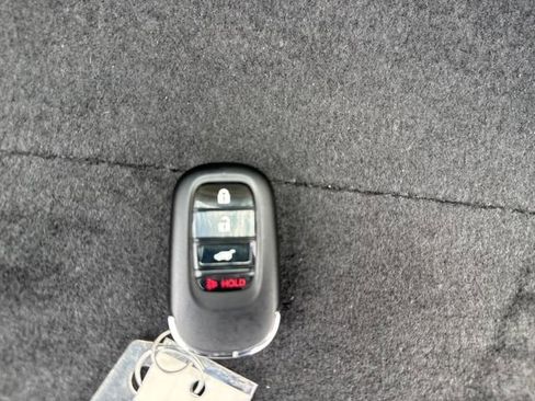 Certified 2025 Honda HR-V LX image 45
