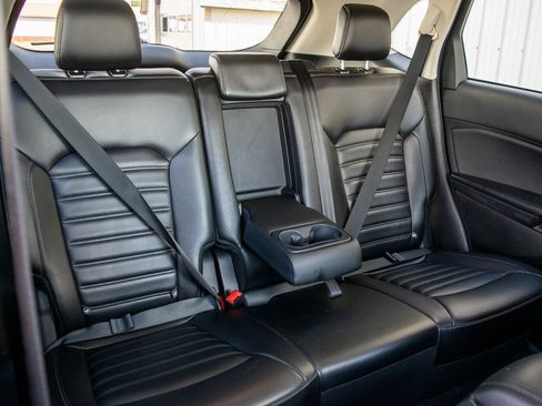 Used 2023 Ford Edge SEL image 32