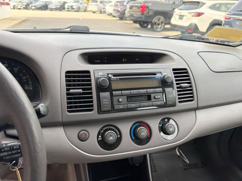 Used 2002 Toyota Camry LE FWD image 14
