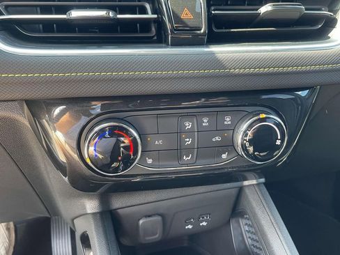 Used 2024 Chevrolet TrailBlazer ACTIV w/ Driver Confidence Package image 25