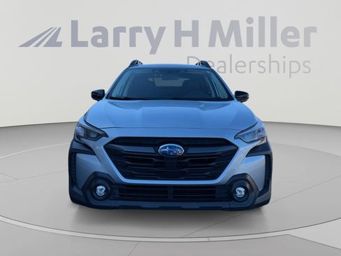 Used 2023 Subaru Outback Premium AWD/4WD image 8