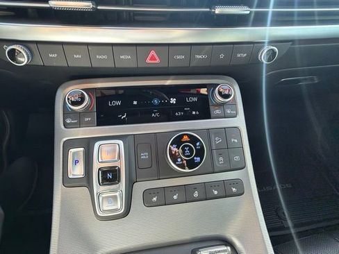 Used 2024 Hyundai Palisade Calligraphy AWD/4WD image 17