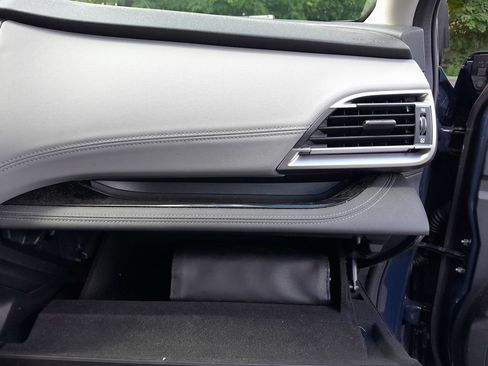 Used 2023 Subaru Outback Limited AWD/4WD image 40