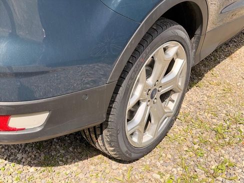 Used 2019 Ford Escape Titanium AWD/4WD image 18