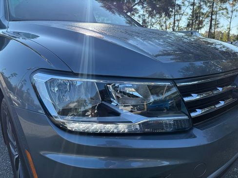 Used 2019 Volkswagen Tiguan SE w/ Panoramic Sunroof Package image 4