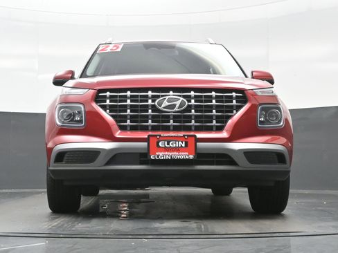 Used 2025 Hyundai Venue Limited image 28