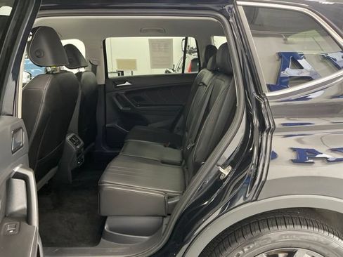 Used 2024 Volkswagen Tiguan SE AWD/4WD image 8