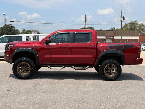 Used 2022 Nissan Frontier SV AWD/4WD image 6